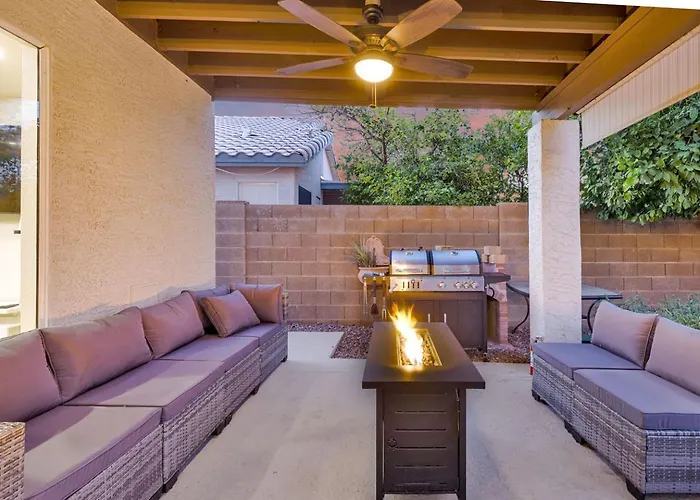 Sparkling Saltwtrpoolspafirepitnetflixnfl Holiday home *