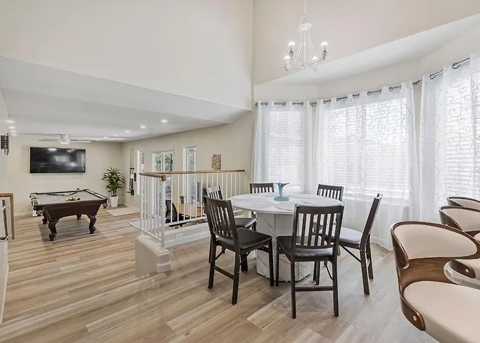 Holiday home Sparkling Saltwtrpoolspafirepitnetflixnfl