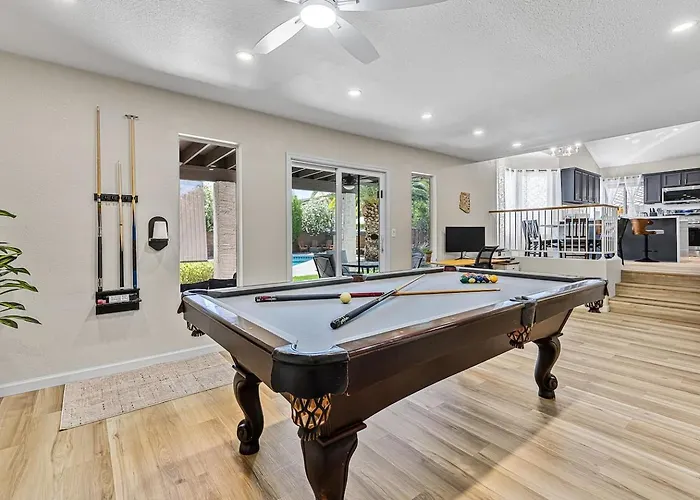 Holiday home Sparkling Saltwtrpoolspafirepitnetflixnfl *