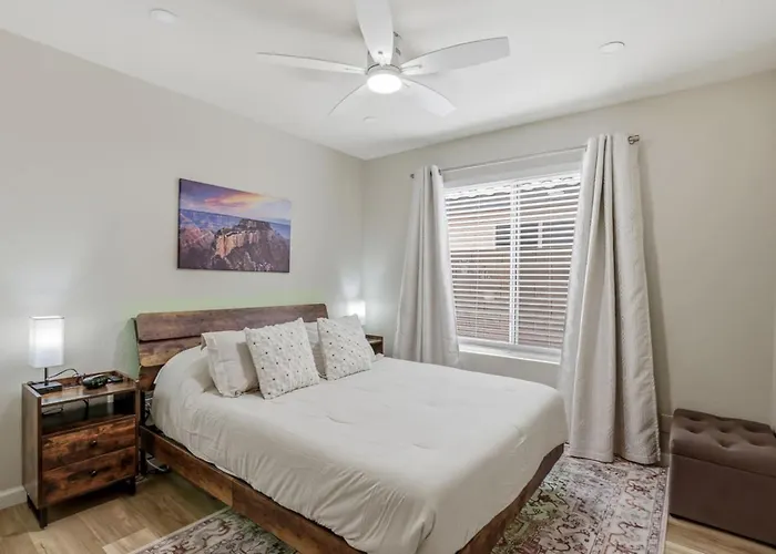 Holiday home Sparkling Saltwtrpoolspafirepitnetflixnfl