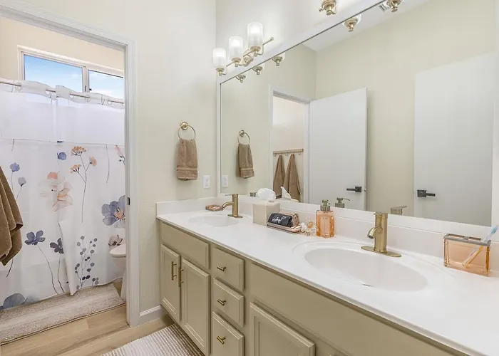 Sparkling Saltwtrpoolspafirepitnetflixnfl Holiday home